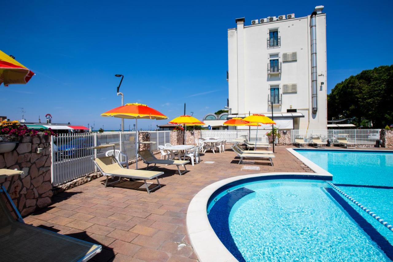 Miramare Hotel Ristorante Convegni Cesenatico Eksteriør billede